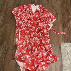 Kimono maxi dress with cinched waist. Size medium